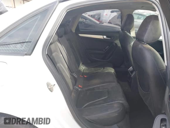 ✅ 2009 Audi A4 Premium • VIN: WAUJF78K49N046512 • Lot: 41536248. Wystawiony na IAAI z przebiegiem 140 514 mil. Bezpłatny archiwum sprzedaży aukcyjnych z USA i szczegółowy raport historii pojazdu na DreamBid. Zdjęcie 8.