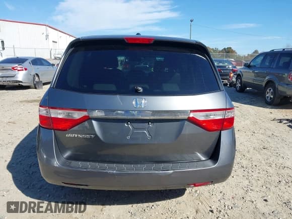 ✅ 2013 Honda Odyssey EX-L • VIN: 5FNRL5H68DB032271 • Lot: 43679474. Listed on IAAI with 262,139 mi. Free auction sales archive from the USA and detailed vehicle history report at DreamBid. Image 16.