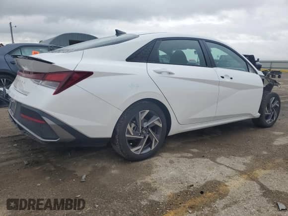 2025 Hyundai Elantra SEL Sport с VIN KMHLM4DG4SU959702, выставлен на аукционе Copart как лот 55269895 с пробегом 1 019 миль миль и Списание • Salvage title. История ставок и продаж доступна на DreamBid. Изображение 3.