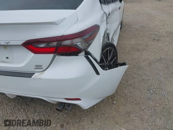 2022 Toyota Camry SE with VIN 4T1G11BK6NU051837, listed as a IAAI auction lot 42691924 with 105,238 mi miles and . Bid and sale history available at DreamBid. Image 6.