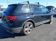✅ 2021 Volkswagen Tiguan SE • VIN: 3VV2B7AX1MM075768 • Lot: 43486395. Wystawiony na IAAI z przebiegiem 49 298 mil. Bezpłatny archiwum sprzedaży aukcyjnych z USA i szczegółowy raport historii pojazdu na DreamBid. Zdjęcie 4.
