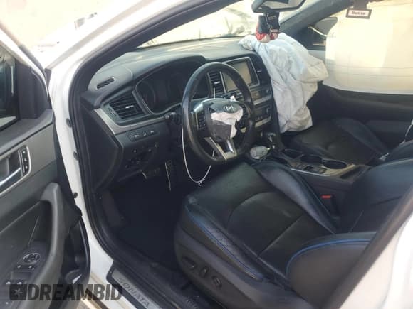 ✅ 2019 Hyundai Sonata Limited • VIN: 5NPE34ABXKH821441 • Лот: 81742185. Опубликован ранее на Copart с пробегом 76 134 миль. Бесплатный доступ к архиву аукционных продаж из США и подробный отчёт об истории автомобиля на DreamBid. Изображение 8.