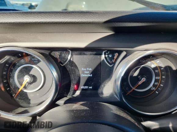 ✅ 2021 Jeep Gladiator Sport S • VIN: 1C6HJTAG6ML526271 • Lot: 90624735. Listed on Copart with 45,251 mi. Free auction sales archive from the USA and detailed vehicle history report at DreamBid. Image 9.