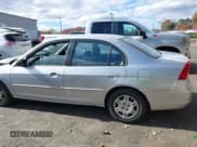 ✅ 2002 Honda Civic LX • VIN: 2HGES16562H592576 • Lot: 43637627. Listed on IAAI with 1,376,965 mi. Free auction sales archive from the USA and detailed vehicle history report at DreamBid. Image 15.