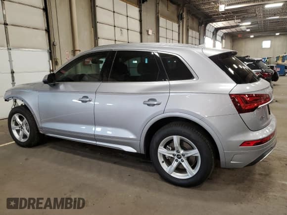 ✅ 2024 Audi Q5 Premium • VIN: WA1ABAFY1R2094807 • Лот: 72709184. Опубликован ранее на Copart с пробегом 2 632 миль. Бесплатный доступ к архиву аукционных продаж из США и подробный отчёт об истории автомобиля на DreamBid. Изображение 2.