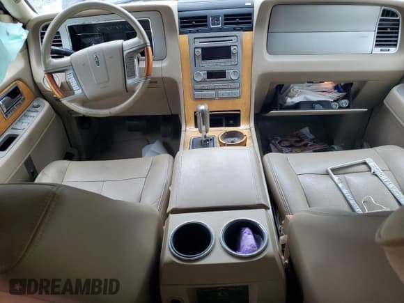 ✅ 2008 Lincoln Navigator • VIN: 5LMFU27518LJ06262 • Lot: 67601765. Listed on Copart with Not provided. Free auction sales archive from the USA and detailed vehicle history report at DreamBid. Image 8.