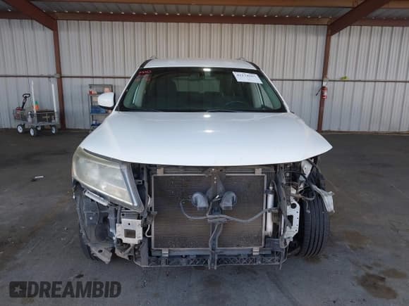 ✅ 2016 Nissan Pathfinder S • VIN: 5N1AR2MMXGC641602 • Lot: 42174567. Wystawiony na IAAI z przebiegiem 132 840 mil. Bezpłatny archiwum sprzedaży aukcyjnych z USA i szczegółowy raport historii pojazdu na DreamBid. Zdjęcie 13.