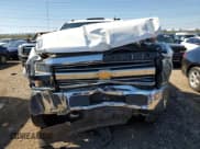 ✅ 2017 Chevrolet Silverado 2500HD Work Truck • VIN: 1GC0CUEG1HZ325011 • Lot: 72134674. Wystawiony na Copart z przebiegiem 73 368 mil. Bezpłatny archiwum sprzedaży aukcyjnych z USA i szczegółowy raport historii pojazdu na DreamBid. Zdjęcie 5.