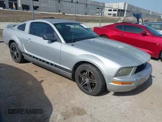 ✅ 2005 Ford Mustang Deluxe • VIN: 1ZVFT80N355166743 • Lot: 42731075. Listed on IAAI with 230,252 mi. Free auction sales archive from the USA and detailed vehicle history report at DreamBid. Image 1.
