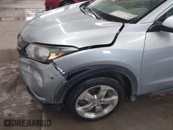 ✅ 2018 Honda HR-V LX • VIN: 3CZRU6H30JG711511 • Lot: 42787925. Listed on IAAI with 102,744 mi. Free auction sales archive from the USA and detailed vehicle history report at DreamBid. Image 17.
