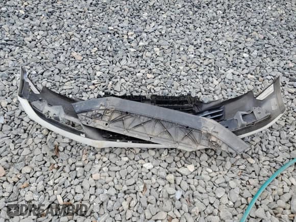 ✅ 2017 Audi A4 Premium • VIN: WAUGNAF47HN051572 • Lot: 78669004. Wystawiony na Copart z przebiegiem 121 033 mil. Bezpłatny archiwum sprzedaży aukcyjnych z USA i szczegółowy raport historii pojazdu na DreamBid. Zdjęcie 12.