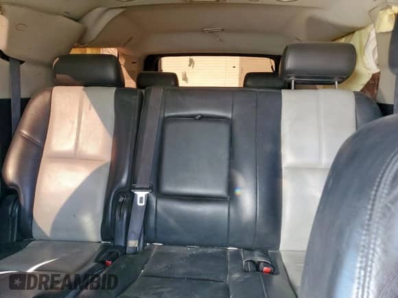 2008 Chevrolet Suburban LTZ with VIN 3GNFK16388G119537, listed as a Copart auction lot 85342975 with 271,791 mi miles and Salvage title. Bid and sale history available at DreamBid. Image 10.