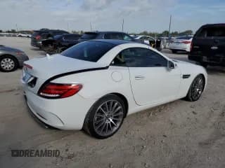 ✅ 2020 Mercedes-Benz SLC 300 • VIN: W1KPK3JA8LF170891 • Lot: 47234064. Listed on Copart with 23,270 mi. Free auction sales archive from the USA and detailed vehicle history report at DreamBid. Image 3.