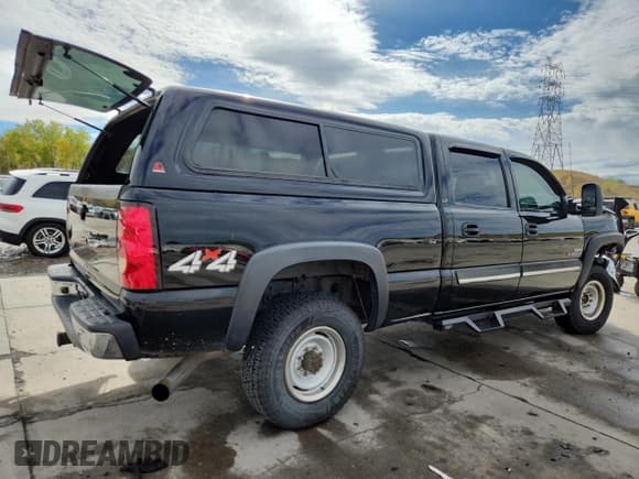 ✅ 2007 Chevrolet Silverado 2500HD LT1 • VIN: 1GCHK23D97F124976 • Lot: 85567345. Wystawiony na Copart z przebiegiem 299 509 mil. Bezpłatny archiwum sprzedaży aukcyjnych z USA i szczegółowy raport historii pojazdu na DreamBid. Zdjęcie 3.