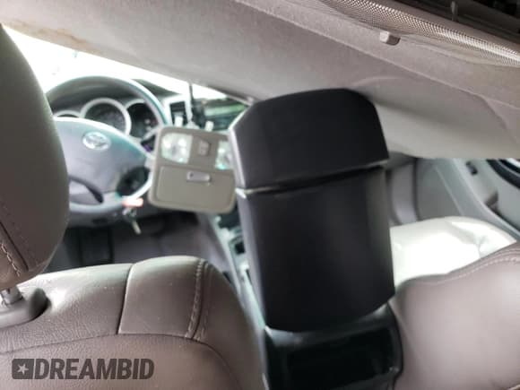 ✅ 2007 Toyota 4Runner SR5 • VIN: JTEBU14R070107955 • Lot: 92075745. Wystawiony na Copart z przebiegiem 150 984 mil. Bezpłatny archiwum sprzedaży aukcyjnych z USA i szczegółowy raport historii pojazdu na DreamBid. Zdjęcie 8.