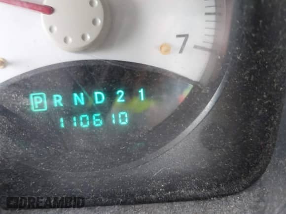 2008 Dodge Dakota z VIN 1D7HW32K88S592237, wystawiony jako IAAI lot #42279584 z przebiegiem 110 610 mil mil oraz . Historia ofert i sprzedaży dostępna na DreamBid. Obrazek 13.