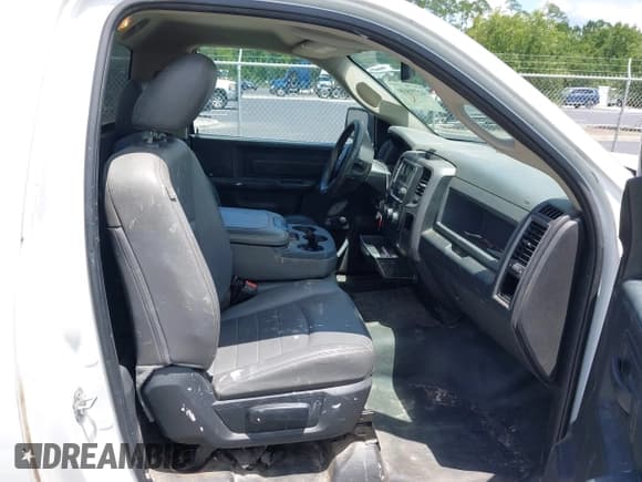 ✅ 2018 Ram 1500 Tradesman • VIN: 3C6JR6DG1JG219123 • Лот: 42755696. Опубликован ранее на IAAI с пробегом 140 522 миль. Бесплатный доступ к архиву аукционных продаж из США и подробный отчёт об истории автомобиля на DreamBid. Изображение 5.