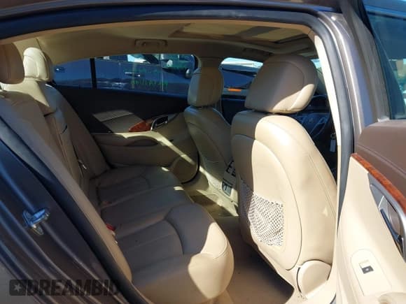 ✅ 2011 Buick LaCrosse CXL • VIN: 1G4GC5ED2BF314405 • Lot: 43595783. Wystawiony na IAAI z przebiegiem 128 342 mil. Bezpłatny archiwum sprzedaży aukcyjnych z USA i szczegółowy raport historii pojazdu na DreamBid. Zdjęcie 8.