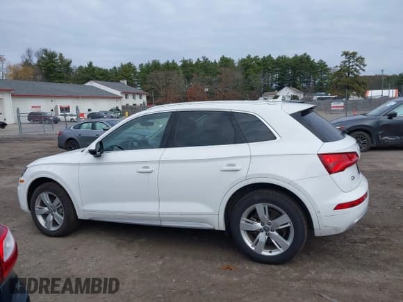 ✅ 2019 Audi Q5 Prestige • VIN: WA1CNAFY9K2087240 • Лот: 43589737. Опубликован ранее на IAAI с пробегом 27 208 миль. Бесплатный доступ к архиву аукционных продаж из США и подробный отчёт об истории автомобиля на DreamBid. Изображение 14.