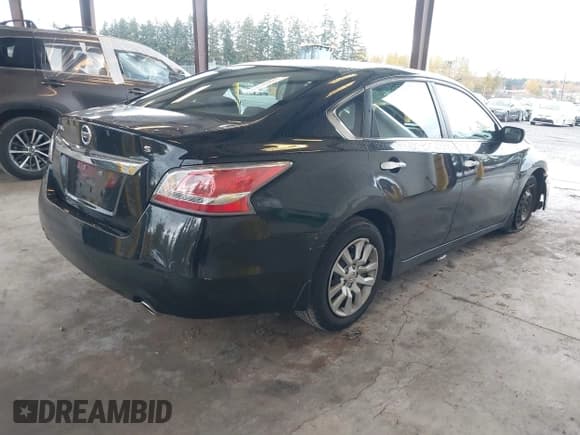 ✅ 2015 Nissan Altima S • VIN: 1N4AL3AP0FN368317 • Lot: 43575069. Wystawiony na IAAI z przebiegiem 167 677 mil. Bezpłatny archiwum sprzedaży aukcyjnych z USA i szczegółowy raport historii pojazdu na DreamBid. Zdjęcie 4.