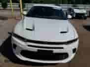 2024 Dodge Hornet R/T z VIN ZACPDFCW3R3A29786, wystawiony jako Copart lot #55097085 z przebiegiem 29 255 mil mil oraz Szkoda całkowita • Salvage title. Historia ofert i sprzedaży dostępna na DreamBid. Obrazek 5.