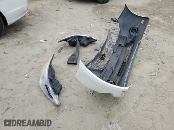 ✅ 2013 Hyundai Sonata SE • VIN: 5NPEC4ABXDH715946 • Lot: 71599644. Listed on Copart with 183,601 mi. Free auction sales archive from the USA and detailed vehicle history report at DreamBid. Image 12.