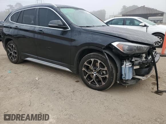 ✅ 2020 BMW X1 xDrive28i • VIN: WBXJG9C06L5R65343 • Lot: 93510745. Wystawiony na Copart z przebiegiem 69 462 mil. Bezpłatny archiwum sprzedaży aukcyjnych z USA i szczegółowy raport historii pojazdu na DreamBid. Zdjęcie 4.
