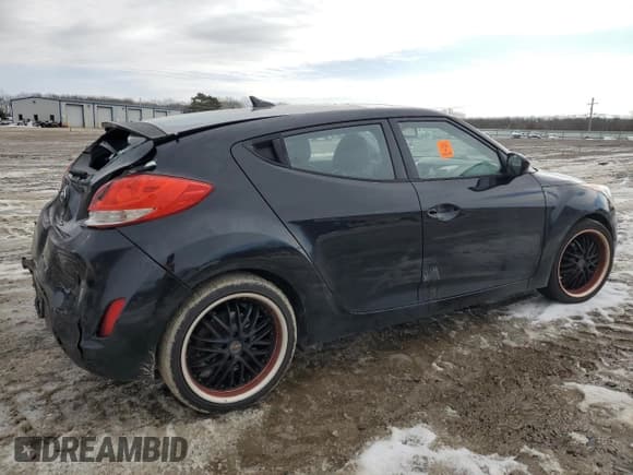 ✅ 2013 Hyundai Veloster RE:MIX • VIN: KMHTC6AD9DU144701 • Lot: 88697125. Wystawiony na Copart z przebiegiem 108 888 mil. Bezpłatny archiwum sprzedaży aukcyjnych z USA i szczegółowy raport historii pojazdu na DreamBid. Zdjęcie 3.