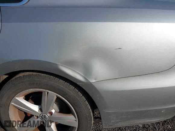 ✅ 2012 Volkswagen Passat SE • VIN: 1VWBP7A32CC053028 • Лот: 43249842. Опубликован ранее на IAAI с пробегом 141 063 миль. Бесплатный доступ к архиву аукционных продаж из США и подробный отчёт об истории автомобиля на DreamBid. Изображение 6.