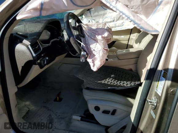 ✅ 2019 Audi Q7 Prestige • VIN: WA1VAAF76KD026783 • Лот: 92036385. Опубликован ранее на Copart с пробегом 62 366 миль. Бесплатный доступ к архиву аукционных продаж из США и подробный отчёт об истории автомобиля на DreamBid. Изображение 7.