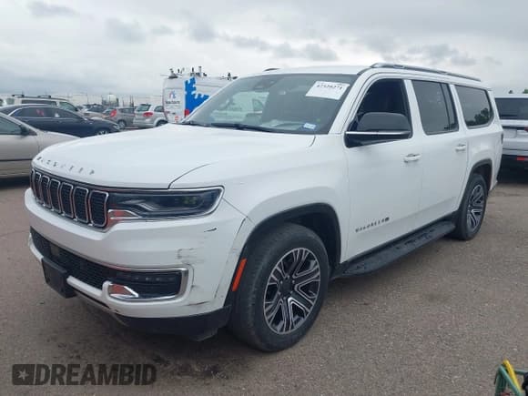 ✅ 2024 Jeep Wagoneer Series II • VIN: 1C4SJSBP2RS101943 • Lot: 42520271. Wystawiony na IAAI z przebiegiem 31 103 mil. Bezpłatny archiwum sprzedaży aukcyjnych z USA i szczegółowy raport historii pojazdu na DreamBid. Zdjęcie 2.