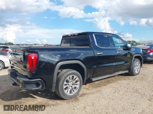 ✅ 2021 GMC Sierra 1500 Denali • VIN: 3GTU9FELXMG337175 • Lot: 43262344. Listed on IAAI with 26,877 mi. Free auction sales archive from the USA and detailed vehicle history report at DreamBid. Image 4.