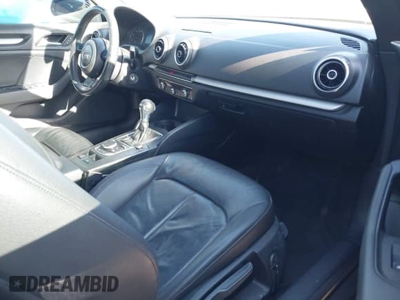 ✅ 2015 Audi A3 Premium • VIN: WAU6CLFF6F1111781 • Лот: 42311077. Опубликован ранее на IAAI с пробегом 140 147 миль. Бесплатный доступ к архиву аукционных продаж из США и подробный отчёт об истории автомобиля на DreamBid. Изображение 5.