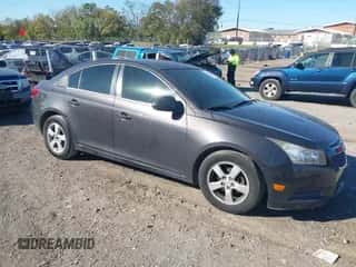 2015 Chevrolet Cruze LT с VIN 1G1PC5SB5F7142581, выставлен на аукционе IAAI как лот 43519699 с пробегом 144 223 миль миль и . История ставок и продаж доступна на DreamBid. Изображение 1.