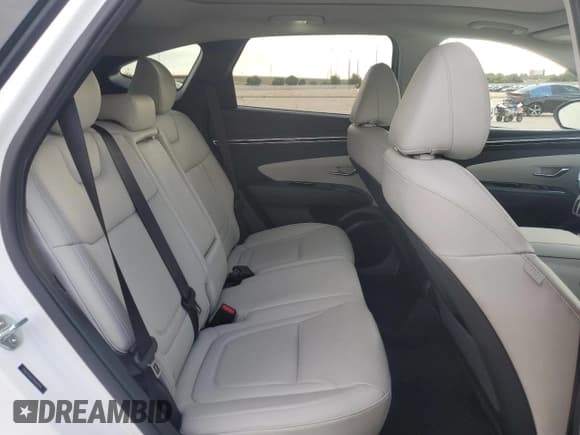 ✅ 2022 Hyundai Tucson Limited • VIN: 5NMJE3AE7NH125974 • Lot: 76609244. Wystawiony na Copart z przebiegiem 19 091 mil. Bezpłatny archiwum sprzedaży aukcyjnych z USA i szczegółowy raport historii pojazdu na DreamBid. Zdjęcie 12.