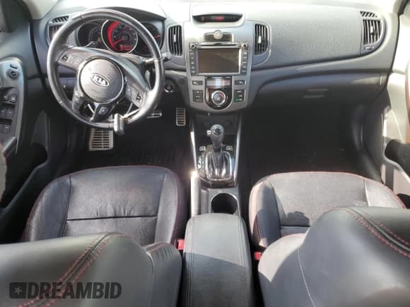 ✅ 2013 Kia Forte SX • VIN: KNAFW4A35D5737905 • Лот: 89739845. Опубликован ранее на Copart с пробегом 95 588 миль. Бесплатный доступ к архиву аукционных продаж из США и подробный отчёт об истории автомобиля на DreamBid. Изображение 8.