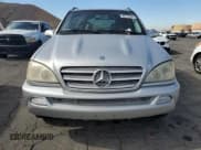 ✅ 2005 Mercedes-Benz M 350 • VIN: 4JGAB57E75A523557 • Lot: 90727035. Wystawiony na Copart z przebiegiem 275 523 mil. Bezpłatny archiwum sprzedaży aukcyjnych z USA i szczegółowy raport historii pojazdu na DreamBid. Zdjęcie 5.