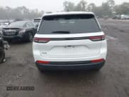 ✅ 2025 Jeep Grand Cherokee Altitude X • VIN: 1C4RJHAG1SC270046 • Лот: 42517002. Опубликован ранее на IAAI с пробегом 8 415 миль. Бесплатный доступ к архиву аукционных продаж из США и подробный отчёт об истории автомобиля на DreamBid. Изображение 16.