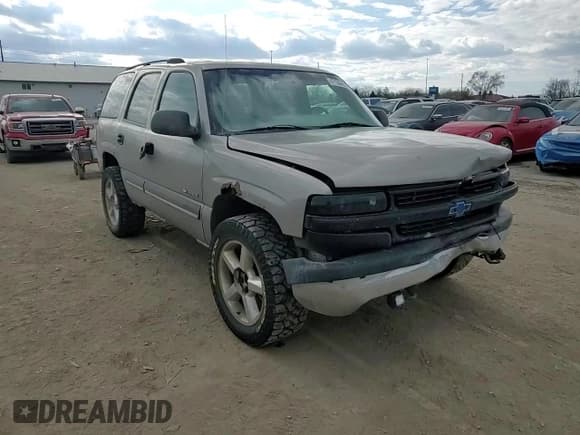 ✅ 2002 Chevrolet Tahoe LS • VIN: 1GNEK13V92R266524 • Lot: 47136495. Listed on Copart with 320,280 mi. Free auction sales archive from the USA and detailed vehicle history report at DreamBid. Image 12.