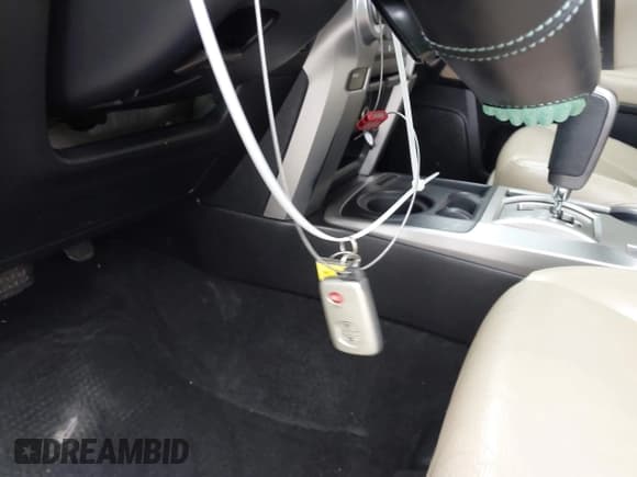 ✅ 2013 Toyota 4Runner SR5 • VIN: JTEZU5JR7D5051117 • Lot: 41955773. Wystawiony na IAAI z przebiegiem 167 373 mil. Bezpłatny archiwum sprzedaży aukcyjnych z USA i szczegółowy raport historii pojazdu na DreamBid. Zdjęcie 11.