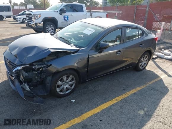 ✅ 2014 Mazda 3 i SV • VIN: JM1BM1T76E1176421 • Lot: 43559040. Wystawiony na IAAI z przebiegiem 120 107 mil. Bezpłatny archiwum sprzedaży aukcyjnych z USA i szczegółowy raport historii pojazdu na DreamBid. Zdjęcie 2.