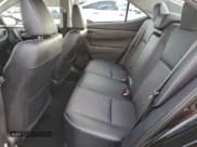 ✅ 2015 Toyota Corolla S Plus • VIN: 2T1BURHE8FC368071 • Lot: 94191625. Wystawiony na Copart z przebiegiem 105 184 mil. Bezpłatny archiwum sprzedaży aukcyjnych z USA i szczegółowy raport historii pojazdu na DreamBid. Zdjęcie 10.