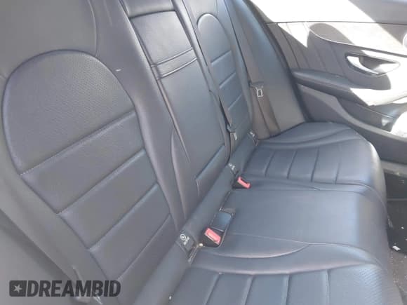 ✅ 2021 Mercedes-Benz C 300 • VIN: W1KWF8EB0MR648981 • Lot: 43485082. Wystawiony na IAAI z przebiegiem 57 483 mil. Bezpłatny archiwum sprzedaży aukcyjnych z USA i szczegółowy raport historii pojazdu na DreamBid. Zdjęcie 8.