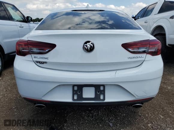 ✅ 2018 Buick Regal Preferred • VIN: W04GL6SX6J1106705 • Lot: 61949695. Wystawiony na Copart z przebiegiem 90 305 mil. Bezpłatny archiwum sprzedaży aukcyjnych z USA i szczegółowy raport historii pojazdu na DreamBid. Zdjęcie 6.