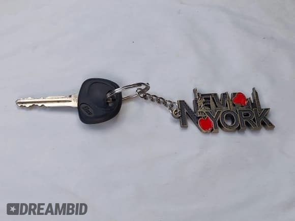 ✅ 2012 Hyundai Santa Fe GLS • VIN: 5XYZGDAB1CG100634 • Lot: 43607374. Listed on IAAI with 178,389 mi. Free auction sales archive from the USA and detailed vehicle history report at DreamBid. Image 11.