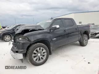 2025 Chevrolet Silverado 1500 LT с VIN 2GCPACED5S1116178, выставлен на аукционе Copart как лот 68561125 с пробегом 3 801 миль миль и Списание • Salvage title. История ставок и продаж доступна на DreamBid. Изображение 1.