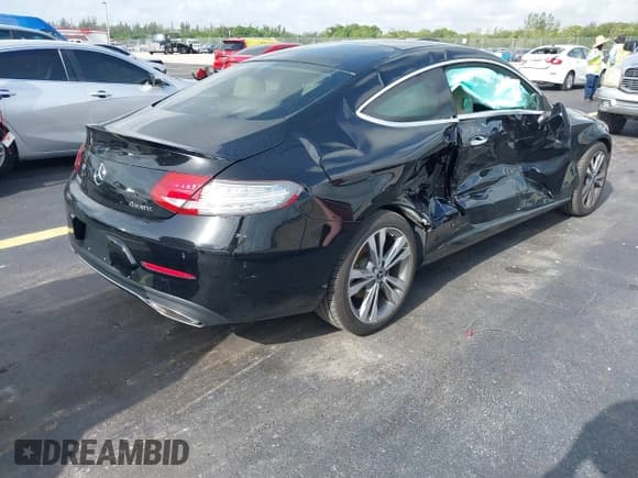 ✅ 2018 Mercedes-Benz C 300 • VIN: WDDWJ4KB1JF678659 • Lot: 42447456. Listed on IAAI with 121,936 mi. Free auction sales archive from the USA and detailed vehicle history report at DreamBid. Image 4.