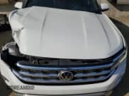 ✅ 2022 Volkswagen Atlas SE • VIN: 1V2KC2CA1NC220073 • Lot: 43833335. Listed on Copart with 70,670 mi. Free auction sales archive from the USA and detailed vehicle history report at DreamBid. Image 12.