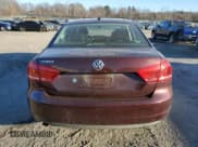 ✅ 2013 Volkswagen Passat S • VIN: 1VWAH7A39DC014897 • Lot: 62006875. Wystawiony na Copart z przebiegiem 164 537 mil. Bezpłatny archiwum sprzedaży aukcyjnych z USA i szczegółowy raport historii pojazdu na DreamBid. Zdjęcie 6.