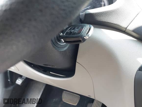 2018 Hyundai Tucson SEL z VIN KM8J3CA40JU702923, wystawiony jako IAAI lot #42997284 z przebiegiem 182 142 mil mil oraz . Historia ofert i sprzedaży dostępna na DreamBid. Obrazek 11.